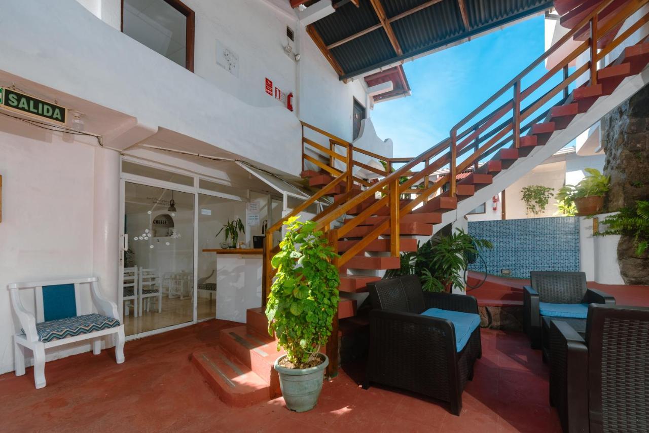 Hostal North Seymour Puerto Ayora  Buitenkant foto