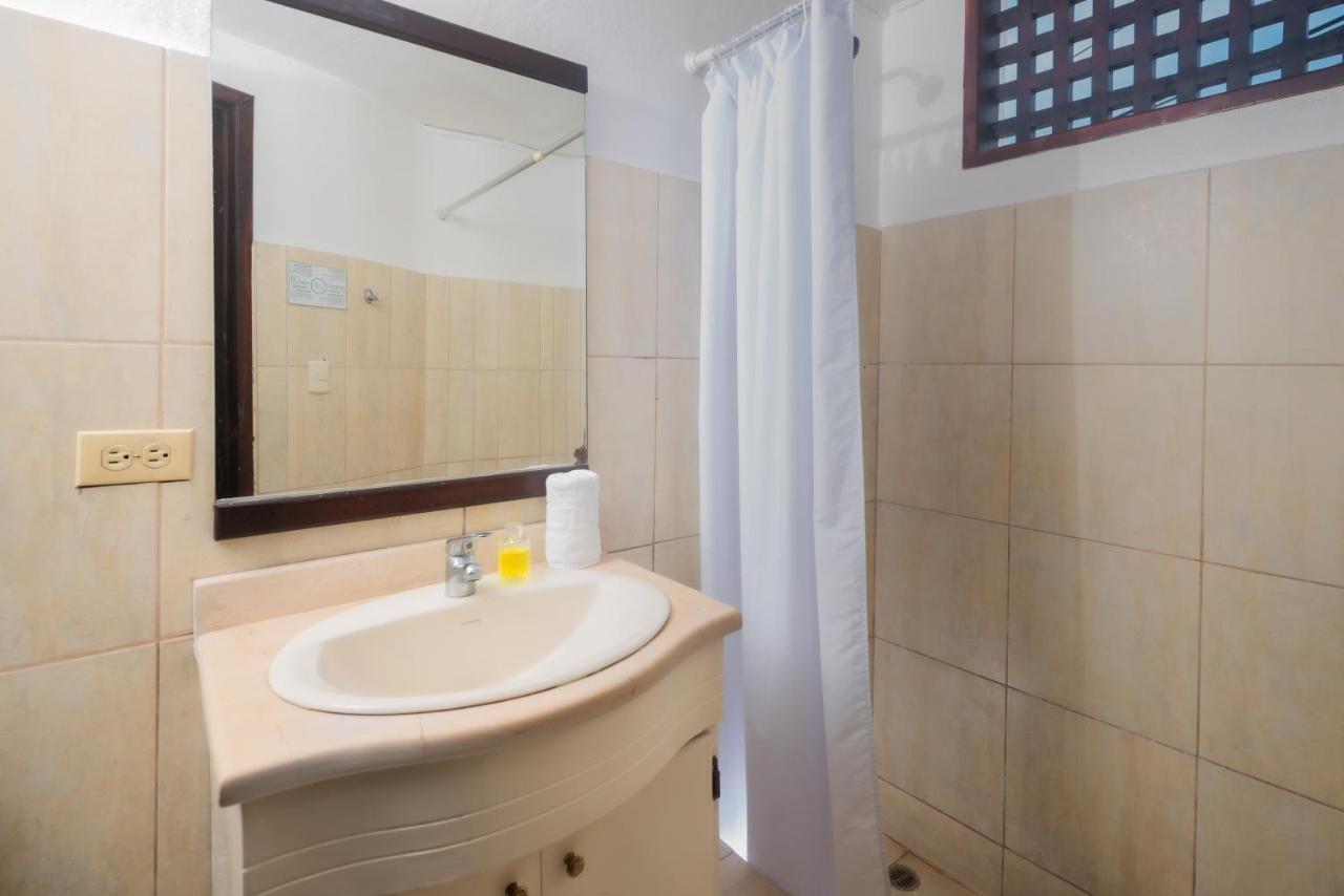 Hostal North Seymour Puerto Ayora  Buitenkant foto