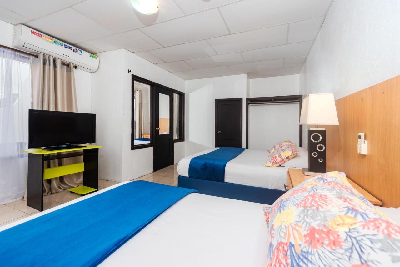 Hostal North Seymour Puerto Ayora  Buitenkant foto