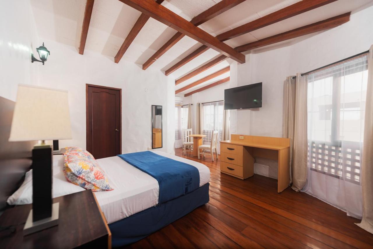 Hostal North Seymour Puerto Ayora  Buitenkant foto