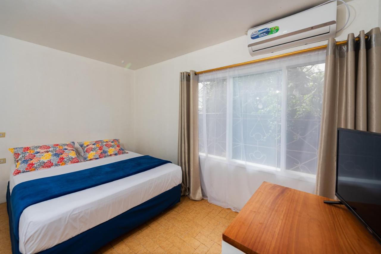 Hostal North Seymour Puerto Ayora  Buitenkant foto