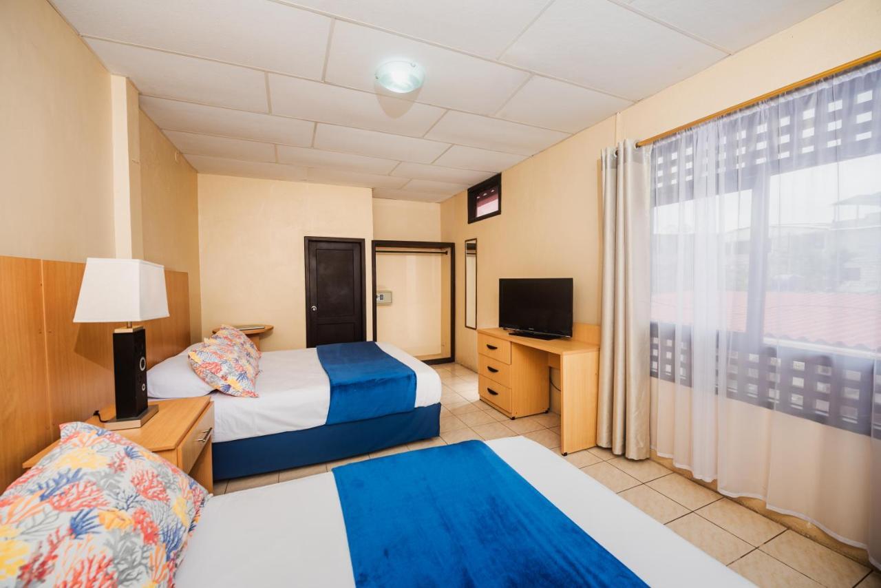 Hostal North Seymour Puerto Ayora  Buitenkant foto
