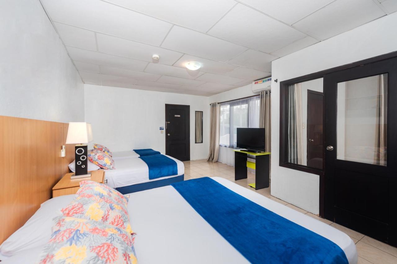 Hostal North Seymour Puerto Ayora  Buitenkant foto